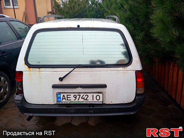 Белый Опель Кадет, объемом двигателя 1.4 л и пробегом 300 тыс. км за 600 $, фото 3 на Automoto.ua