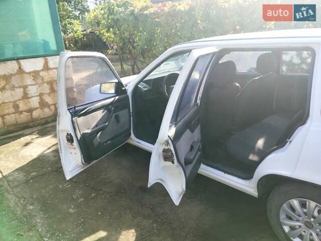 Белый Опель Кадет, объемом двигателя 1.6 л и пробегом 180 тыс. км за 1700 $, фото 12 на Automoto.ua