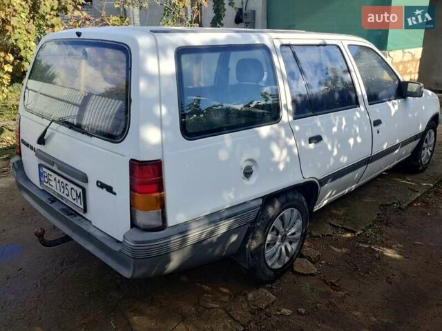 Белый Опель Кадет, объемом двигателя 1.6 л и пробегом 180 тыс. км за 1700 $, фото 8 на Automoto.ua