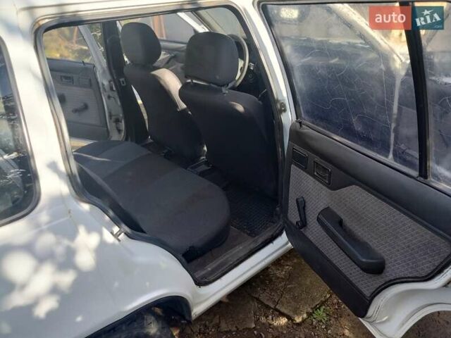 Белый Опель Кадет, объемом двигателя 1.6 л и пробегом 180 тыс. км за 1700 $, фото 5 на Automoto.ua