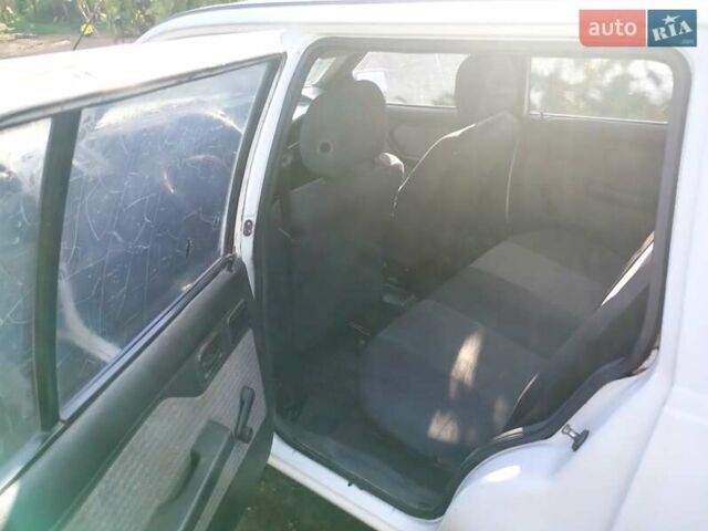 Белый Опель Кадет, объемом двигателя 1.6 л и пробегом 180 тыс. км за 1700 $, фото 11 на Automoto.ua