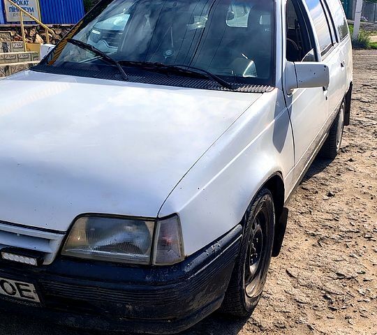 Белый Опель Кадет, объемом двигателя 1.4 л и пробегом 500 тыс. км за 800 $, фото 1 на Automoto.ua