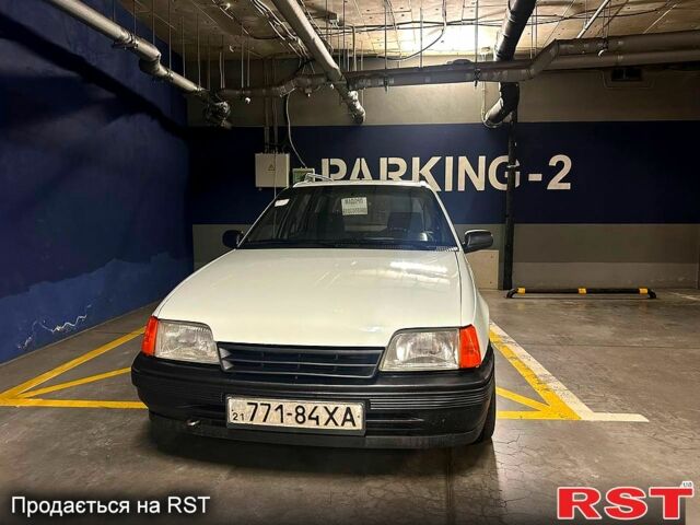 Белый Опель Кадет, объемом двигателя 1.6 л и пробегом 200 тыс. км за 2200 $, фото 1 на Automoto.ua