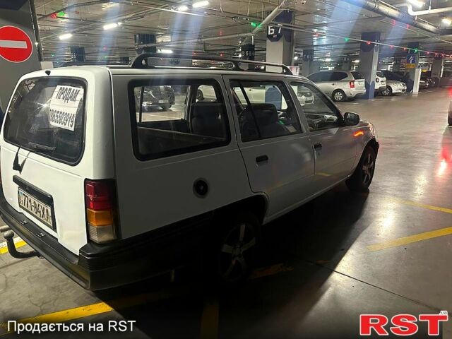 Белый Опель Кадет, объемом двигателя 1.6 л и пробегом 200 тыс. км за 2200 $, фото 4 на Automoto.ua