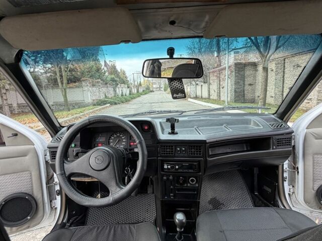 Белый Опель Кадет, объемом двигателя 1.7 л и пробегом 120 тыс. км за 1200 $, фото 12 на Automoto.ua