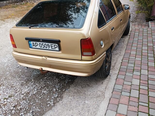 Бежевый Опель Кадет, объемом двигателя 1.3 л и пробегом 200 тыс. км за 1151 $, фото 3 на Automoto.ua