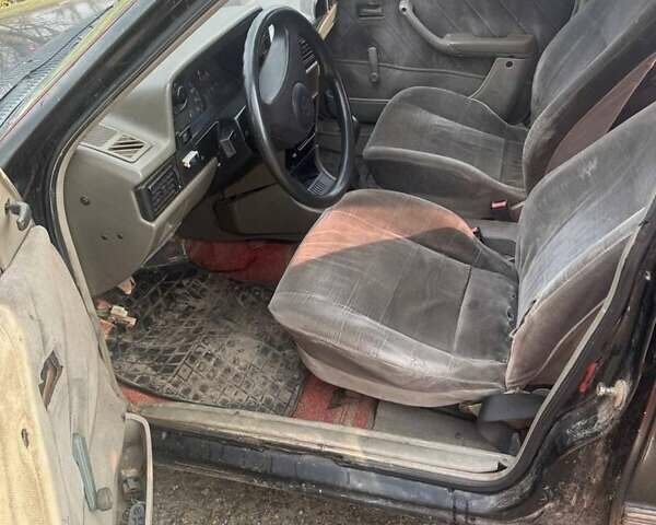 Черный Опель Кадет, объемом двигателя 1.3 л и пробегом 250 тыс. км за 450 $, фото 2 на Automoto.ua