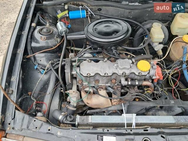 Черный Опель Кадет, объемом двигателя 1.8 л и пробегом 100 тыс. км за 1200 $, фото 15 на Automoto.ua