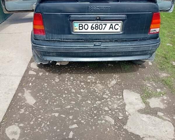 Черный Опель Кадет, объемом двигателя 1.4 л и пробегом 380 тыс. км за 800 $, фото 1 на Automoto.ua