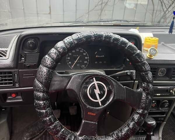 Чорний Опель Кадет, об'ємом двигуна 0 л та пробігом 300 тис. км за 875 $, фото 1 на Automoto.ua