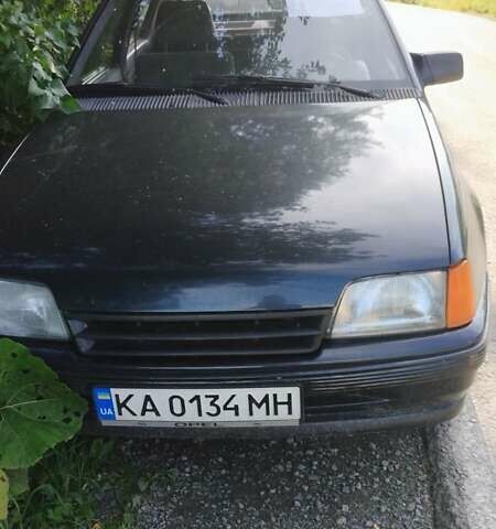 Черный Опель Кадет, объемом двигателя 1.8 л и пробегом 92 тыс. км за 1206 $, фото 1 на Automoto.ua