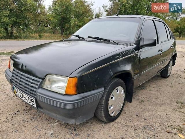 Черный Опель Кадет, объемом двигателя 1.8 л и пробегом 100 тыс. км за 1200 $, фото 9 на Automoto.ua