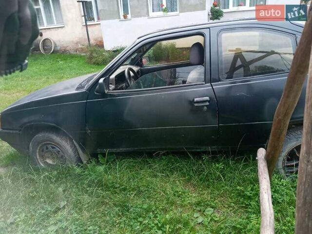 Черный Опель Кадет, объемом двигателя 1.6 л и пробегом 450 тыс. км за 600 $, фото 1 на Automoto.ua