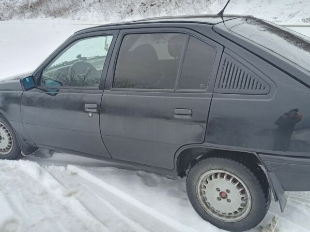 Черный Опель Кадет, объемом двигателя 0 л и пробегом 350 тыс. км за 1700 $, фото 7 на Automoto.ua