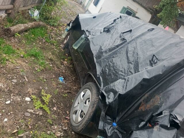 Черный Опель Кадет, объемом двигателя 1.7 л и пробегом 675 тыс. км за 600 $, фото 3 на Automoto.ua