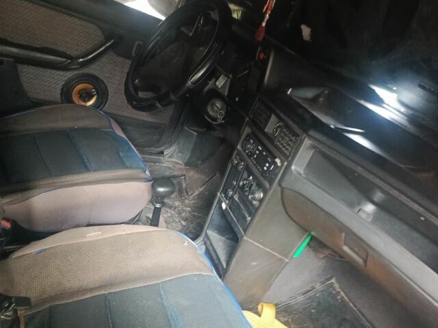 Черный Опель Кадет, объемом двигателя 1.7 л и пробегом 675 тыс. км за 600 $, фото 4 на Automoto.ua