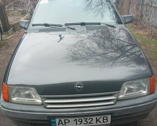 Черный Опель Кадет, объемом двигателя 1.4 л и пробегом 100 тыс. км за 2200 $, фото 2 на Automoto.ua