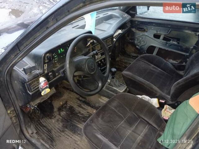 Черный Опель Кадет, объемом двигателя 1.6 л и пробегом 540 тыс. км за 700 $, фото 15 на Automoto.ua