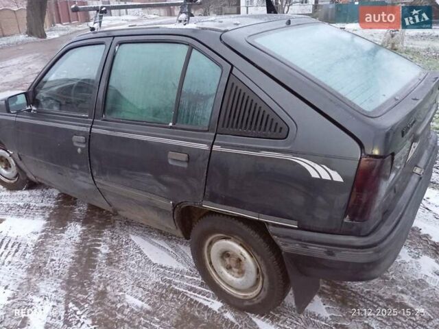 Черный Опель Кадет, объемом двигателя 1.6 л и пробегом 540 тыс. км за 700 $, фото 9 на Automoto.ua