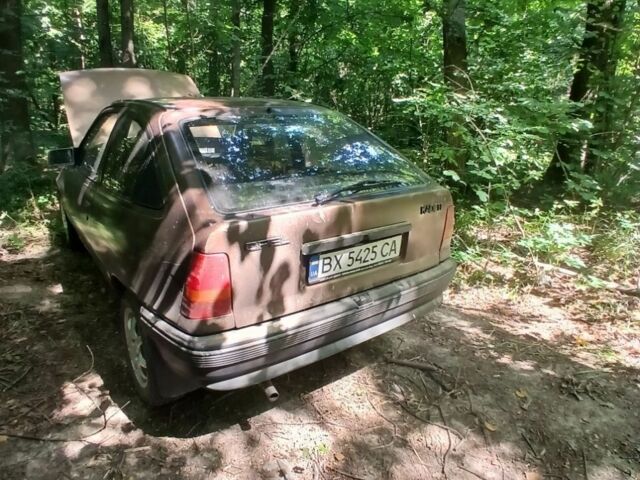 Коричневый Опель Кадет, объемом двигателя 1.2 л и пробегом 150 тыс. км за 600 $, фото 1 на Automoto.ua