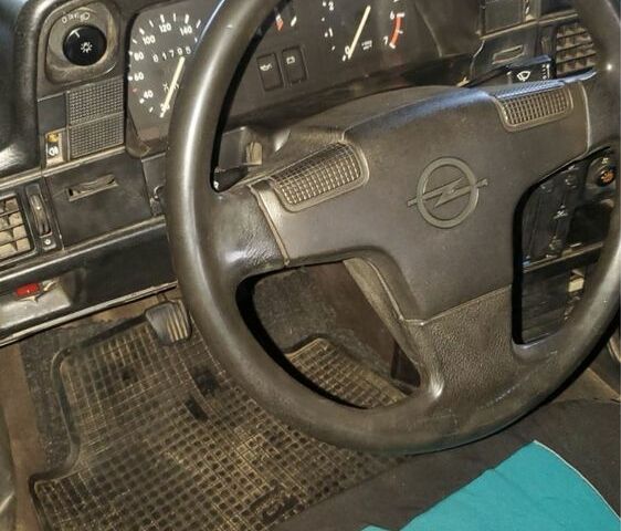 Коричневый Опель Кадет, объемом двигателя 1.3 л и пробегом 86 тыс. км за 725 $, фото 2 на Automoto.ua