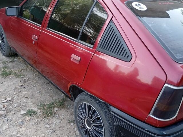 Красный Опель Кадет, объемом двигателя 1.6 л и пробегом 79 тыс. км за 1100 $, фото 11 на Automoto.ua