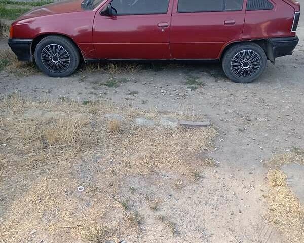 Красный Опель Кадет, объемом двигателя 1.6 л и пробегом 100 тыс. км за 1100 $, фото 4 на Automoto.ua