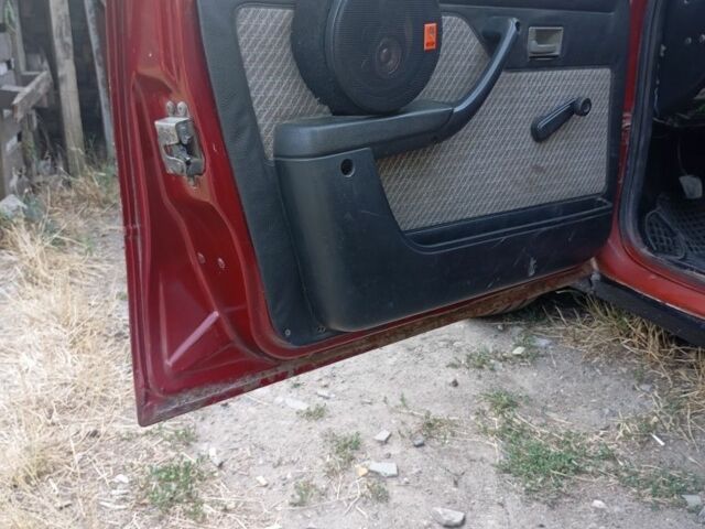 Красный Опель Кадет, объемом двигателя 1.6 л и пробегом 79 тыс. км за 1100 $, фото 6 на Automoto.ua