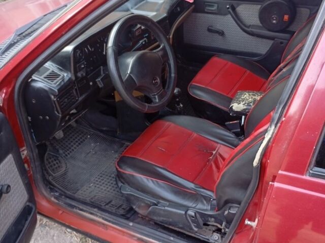 Красный Опель Кадет, объемом двигателя 1.6 л и пробегом 79 тыс. км за 1100 $, фото 13 на Automoto.ua