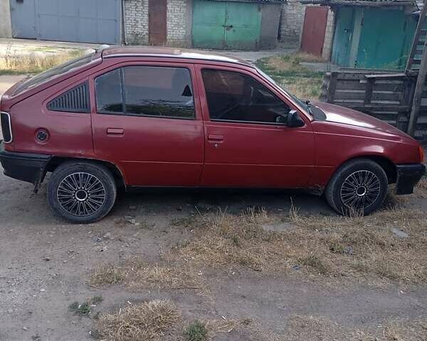Красный Опель Кадет, объемом двигателя 1.6 л и пробегом 100 тыс. км за 1100 $, фото 1 на Automoto.ua