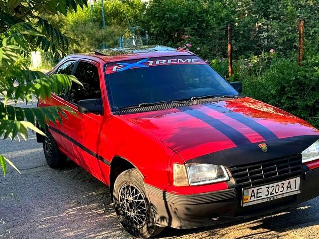 Червоний Опель Кадет, об'ємом двигуна 1.6 л та пробігом 0 тис. км за 950 $, фото 2 на Automoto.ua