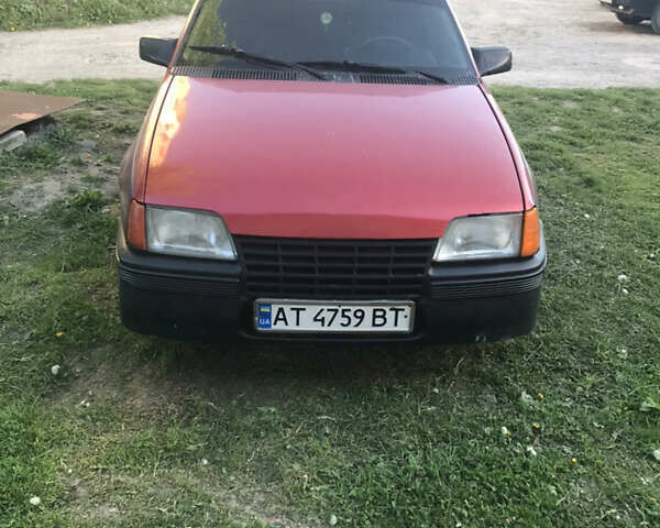 Червоний Опель Кадет, об'ємом двигуна 1.3 л та пробігом 180 тис. км за 650 $, фото 1 на Automoto.ua