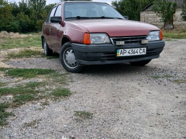 Красный Опель Кадет, объемом двигателя 1.3 л и пробегом 590 тыс. км за 714 $, фото 2 на Automoto.ua