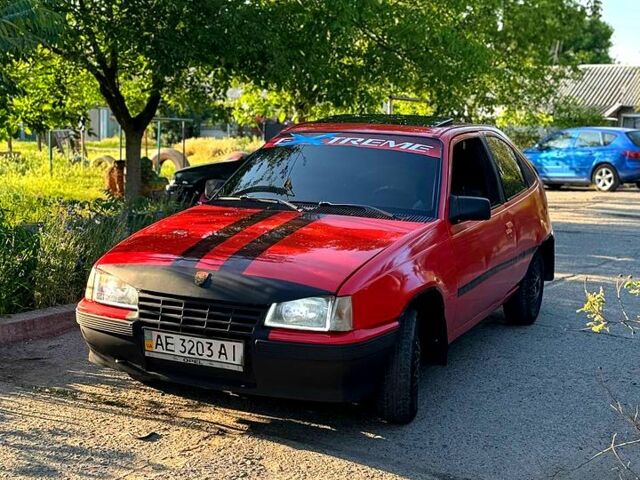 Червоний Опель Кадет, об'ємом двигуна 1.6 л та пробігом 0 тис. км за 950 $, фото 6 на Automoto.ua