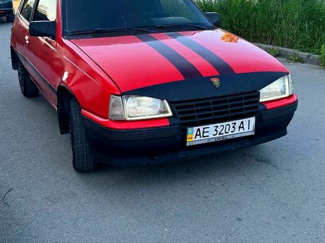 Червоний Опель Кадет, об'ємом двигуна 1.6 л та пробігом 0 тис. км за 950 $, фото 1 на Automoto.ua