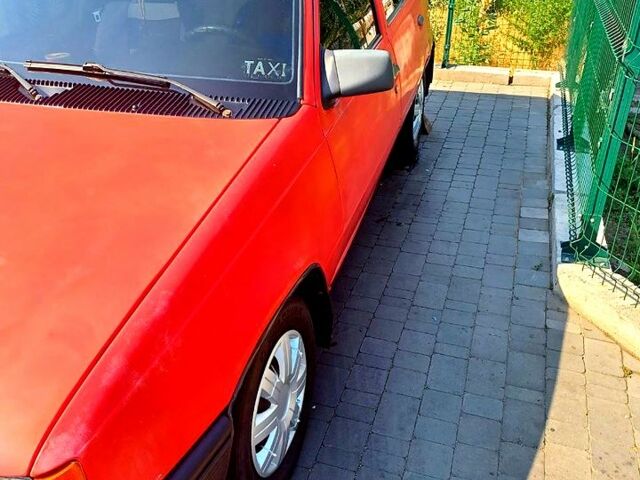 Красный Опель Кадет, объемом двигателя 1.3 л и пробегом 198 тыс. км за 1500 $, фото 5 на Automoto.ua