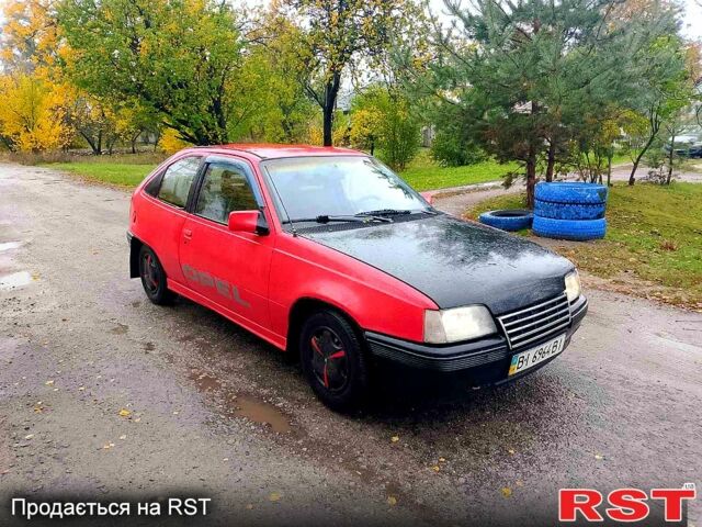 Червоний Опель Кадет, об'ємом двигуна 1.3 л та пробігом 325 тис. км за 1000 $, фото 3 на Automoto.ua