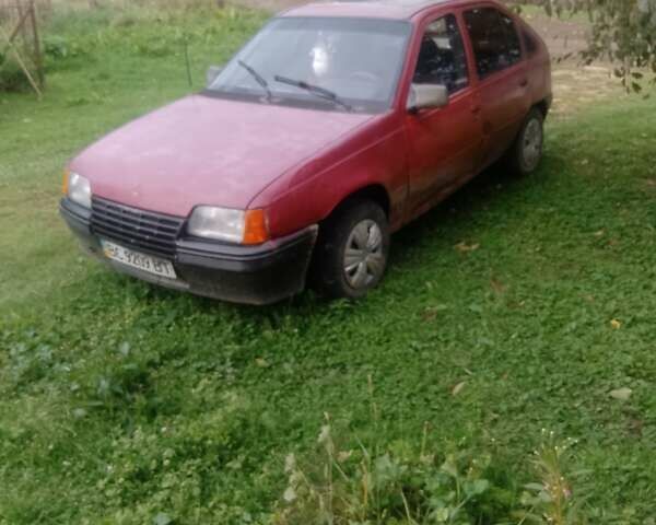 Красный Опель Кадет, объемом двигателя 1.3 л и пробегом 300 тыс. км за 400 $, фото 5 на Automoto.ua