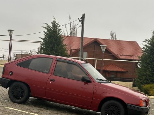 Красный Опель Кадет, объемом двигателя 1.6 л и пробегом 3 тыс. км за 1100 $, фото 7 на Automoto.ua