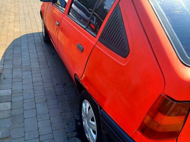 Красный Опель Кадет, объемом двигателя 1.3 л и пробегом 198 тыс. км за 1500 $, фото 4 на Automoto.ua