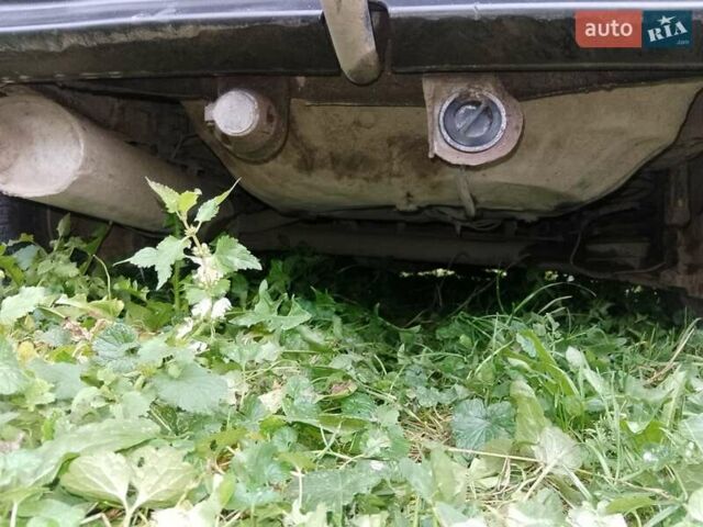 Красный Опель Кадет, объемом двигателя 1.3 л и пробегом 300 тыс. км за 400 $, фото 7 на Automoto.ua