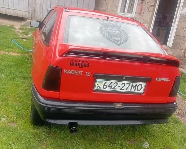 Красный Опель Кадет, объемом двигателя 1.6 л и пробегом 100 тыс. км за 1150 $, фото 9 на Automoto.ua