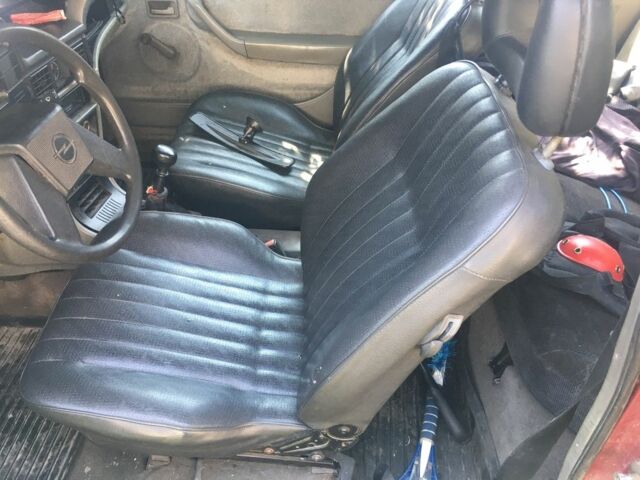 Червоний Опель Кадет, об'ємом двигуна 1.6 л та пробігом 145 тис. км за 639 $, фото 1 на Automoto.ua