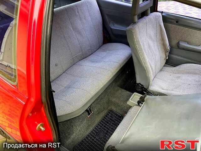 Красный Опель Кадет, объемом двигателя 1.6 л и пробегом 300 тыс. км за 1350 $, фото 10 на Automoto.ua