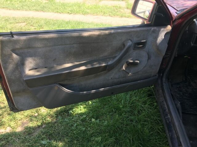 Красный Опель Кадет, объемом двигателя 1.6 л и пробегом 145 тыс. км за 640 $, фото 3 на Automoto.ua