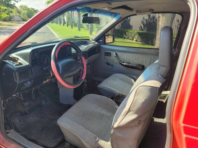 Красный Опель Кадет, объемом двигателя 1.6 л и пробегом 220 тыс. км за 800 $, фото 10 на Automoto.ua