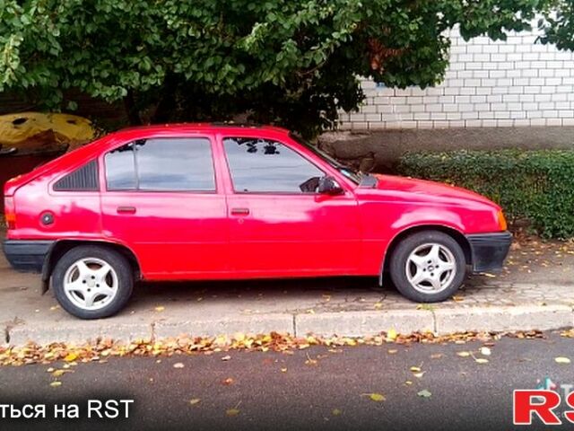 Красный Опель Кадет, объемом двигателя 1.3 л и пробегом 111 тыс. км за 850 $, фото 1 на Automoto.ua