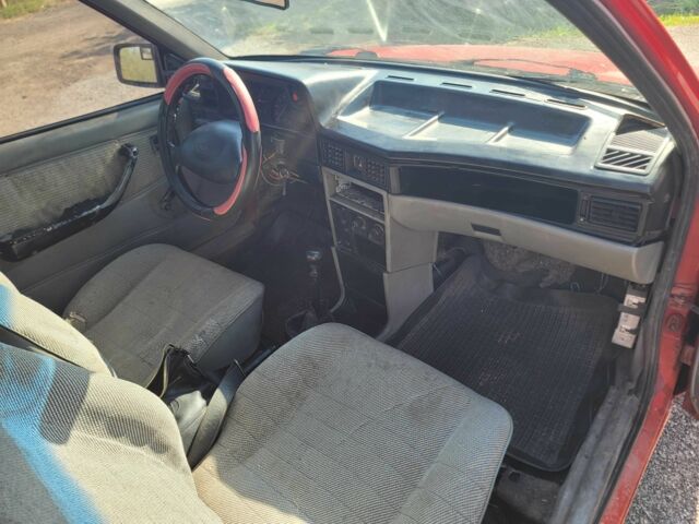 Красный Опель Кадет, объемом двигателя 1.6 л и пробегом 220 тыс. км за 800 $, фото 9 на Automoto.ua