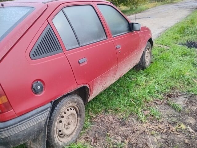 Червоний Опель Кадет, об'ємом двигуна 1.6 л та пробігом 150 тис. км за 1300 $, фото 5 на Automoto.ua