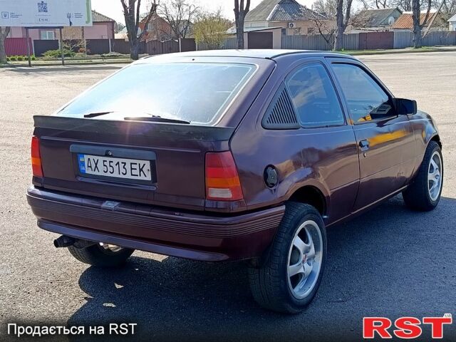 Красный Опель Кадет, объемом двигателя 1.3 л и пробегом 0 тыс. км за 1399 $, фото 7 на Automoto.ua